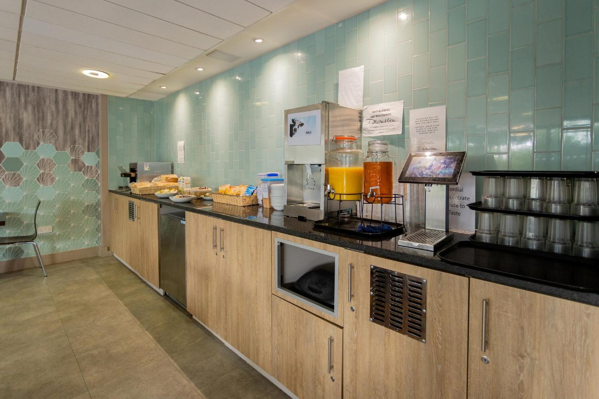 Hotel Keynes College Canterbury Esterno foto